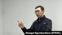 Ырыс Жекшеналиев. Архивдик сүрөт.