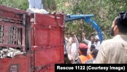  د مې پر ۱۸مه ژغورونکي په مرستندویه کارونو کې بوخت دي.