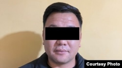 Үй камагына чыгарылган шектүү. Ош шаардык Ички иштер башкармалыгы тараткан сүрөт. 