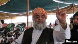 مولانا فضل الرحمان په خپلو خبرو کې د سپریم کورټ وروستۍ پرېکړه هم رد کړه - پخوانی انځور. 