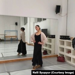 Nelli Syupyur se sprema za nastup u Nemačkoj.