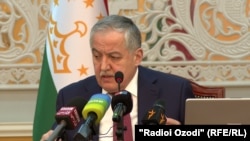  Глава МИД Таджикистана Сироджиддин Мухриддин отвечает на вопросы журналистов. Душанбе, 17 февраля  