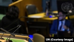 Foltorja në sallën ku mbahen mbledhjet e Këshillit të Sigurimit i OKB-së.