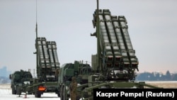Устаноўкі супрацьпаветранай абароны Patriot у варшаўскім аэрапорце. 7 лютага 2023 году