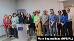 ფოტო არქივიდან. არასამთავრობო ორგანიზაციების წარმომადგენლების ერთობლივი ბრიფინგი 