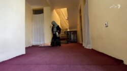  آرایشگرانی که از کار منع شده اند با مشکلات سخت اقتصادی دچار اند 