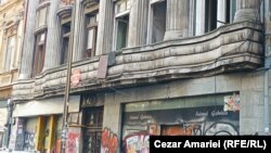 Lucrările de consolidare la clădirea din Strada Ion Câmpineanu numărul 9 au fost începute în 2012 și nu sunt nici în prezent terminate.