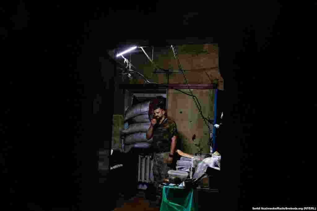 Журналиста встречает военный с позывным "Йети". Благодатное было одним из 7 населенных пунктов к югу от Великой Новоселки, освобожденных ВСУ в первые дни наступления. В понедельник стало известно об успехе украинской армии в западном секторе запорожского направления: подтверждено освобождение села Пятихатки под Ореховом.