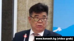 Алтынбек Максүтов.