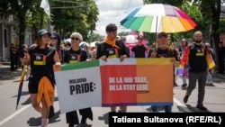 Peste 800 de persoane au participat la marșul Pride din 2024, cea mai mare prezență din istoria organizării acestui eveniment în R. Moldova. 