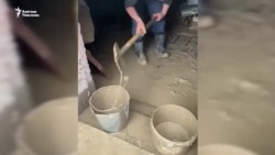 Аксыда үйлөрдү сел каптады