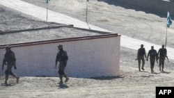 پوځي سرتېري په شمالي وزیرستان کې ګزمه کوي ـ پخوانی انځور.