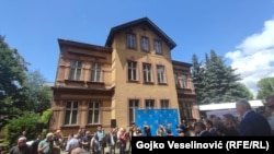 Deschiderea festivă a oficiului ambasadei ruse în capitala entității sârbe din Bosnia, Banja Luka, la 11 iunie 2024. Bănuielile privind taberele de instruire pentru Moldova se concentrează tocmai pe această regiune.