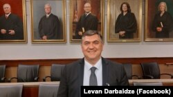 ფოტო: 24 აპრილი, 2023 წელი. მოსამართლე ლევან დარბაიძე აშშ-ში სასწავლო ვიზიტის დროს.