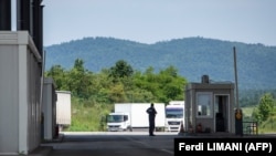 Pika kufitare në Merdarë mes Kosovës dhe Serbisë.