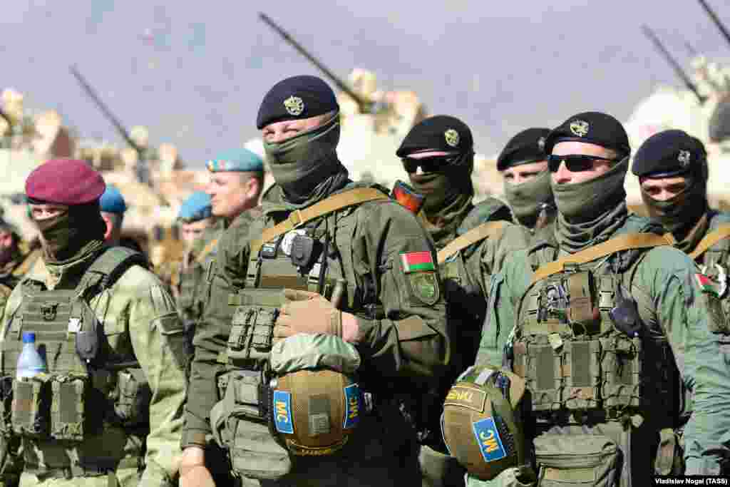 Белорусские военные на учениях в Кыргызстане. Армения остаётся в ОДКБ, но в мае Пашинян заявил на пресс-конференции, что не исключает вероятности того, что Ереван &laquo;примет решение о выходе из ОДКБ&raquo;, если блок не будет выполнять договорные обязательства