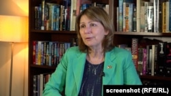 Kathleen Kavalec este ambasadorul Statelor Unite la București din luna februarie 2024.