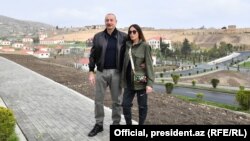 Илхам Алиев жана Мехрибан Алиева.