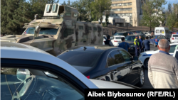 Камчы Көлбаевди кармоо операциясы учурунда тартылган сүрөт. Бишкек шаары