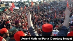 عوامي نیشنل ګوند په انتخاباتو کې د ټګیو پرضد د فبرورۍ پر ۲۰مه د خیبر پښتونخوا په صوابۍ کې احتجاجي مظاهره وکړه.