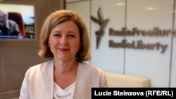 Vicepreședintele Comisiei Europene pentru Valori și Transparență, Vera Jourova, a confirmat că patru publicații rusești au fost interzise în Uniunea Europeană.