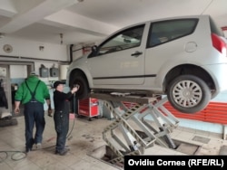 Reprezentanţii unora dintre service-uri spun că se tem deocamdată să preia lucrări Euroins, din cauza eventualelor blocaje financiare.