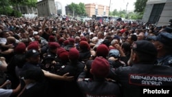 Բախումները ԱԳՆ շենքի դիմաց, Երևան, 31-ը մայիսի, 2024.