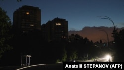 Українцям загрожує відключення світла по 20 годин на день, якщо Росія виведе з ладу АЕС, а морози триватимуть, каже аналітик Олександр Харченко