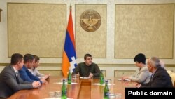 დე ფაქტო პრეზიდენტი არაიკ არუთუნიანი