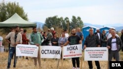 Протестиращите зърнопроизводители при Долни Богров