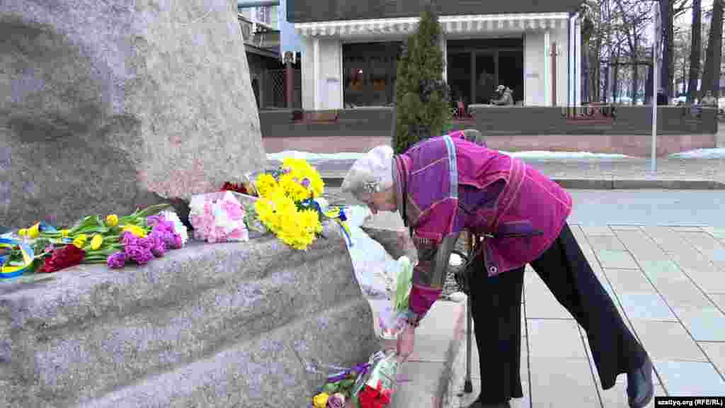 2022 жылғы 24 ақпанда Ресей Украинаға қарсы кең көлемді соғыс бастады. Кремль "арнаулы әскери операция" деп атайтын соғыс ондаған мың адамның өмірін жалмап, миллиондаған адамға қайғы-қасірет әкелді. Әлемнің дамыған елдері Ресейге санкция салды, соғыстан қашқан украиндер де, ресейліктер де босып кетті.