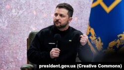 უკრაინის პრეზიდენტი, ვოლოდიმირ ზელენსკი პრესკონფერენციაზე კიევში. 24 თებერვალი, 2023 წელი