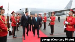 უნგრეთის პრემიერ-მინისტრს, ვიქტორ ორბანს, აეროპორტში საქართველოს საგარეო საქმეთა მინისტრი ილია დარჩიაშვილი დახვდა.