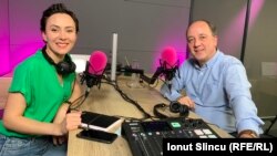„Vedem reclame la ciocolată, care sunt adevărate filme pentru adulți. Vezi cum mănâncă înghețată o femeie și îți dai seama că nu mai vorbim doar despre vânzarea unui produs. E mult mai mult. Se plusează pe ceva, pe instinctul sexual”, spune Valentin Pescaru.