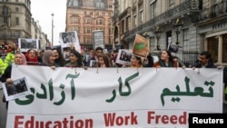 فعالان حقوق زن خواستار پایان تبعیض جنسیتی در ایران و افغانستان هستند.