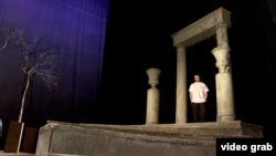 Renat Settarov İvan Franko teatriniñ sanasında. Ukrayina, arhiv fotoresimi