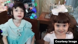 Эльза и ее сестра Роза