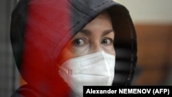 “Эркин Европа/Азаттык” радиосунун журналисти Алсу Курмашева сотто. 20-октябрь, 2023-жыл.