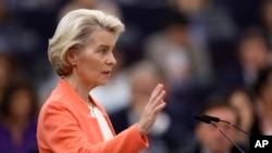 Presidentja e Komisionit Evropian (KE), Ursula von der Leyen, gjatë një fjalimi për gjendjen e BE-së, para deputetëve të Parlamentit Evropian në Strasburg më 13 shtator 2023.