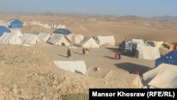 ارشیف: په غور کې د سېلابونو له کبله اوس یو شمېر زیانمنې کورنۍ په خېمو کې ژوند کوي.