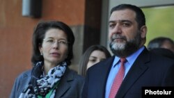 Ռուբեն Վարդանյանը կնոջ՝ Վերոնիկա Զոնաբենդի հետ, արխիվ