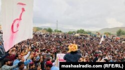 د جولای پر ۳۰مه د هرنايي جلسې ته ګڼ فعالان او د سیمې اوسېدونکي ورغلي ول.