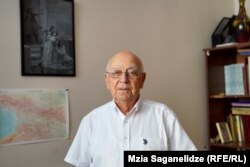 ელგუჯა ხინთიბიძე