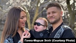 Ганна-Марыя Эгліт з мужам Уладзімерам і сынам Зэўсам