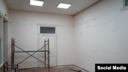 Жазуучулар союзунун имараты оңдоп-түзөөдөн өтүүдө.