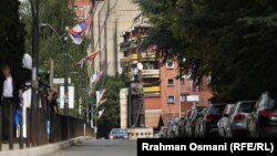 Neki od građana, koji imaju i kosovski i srpski pasoš, kažu da posedovanje pasoša ne znači nužno i integraciju u društvo, nego da s radi o "praktičnosti". Severna Mitrovica, 21. 9. 2023.