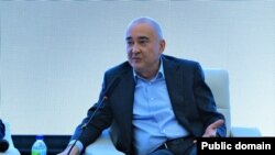 Джахонгир Артыкходжаев на «Бизнес-марафоне» в Термезе. Фото: хокимията Сурхандарьинской области.