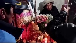 په بولېویا کې خلک مړو ته په سازونو او نڅا ورځي 
