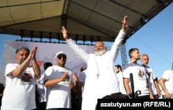 ბაგრატ გალსტანიანი, არქიეპისკოპოსი