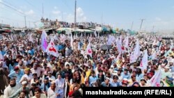 په میرلي کې د اګست پر ۲۵مه هم د ناامنۍ پرضده پراخه مظاهره شوې وه. 